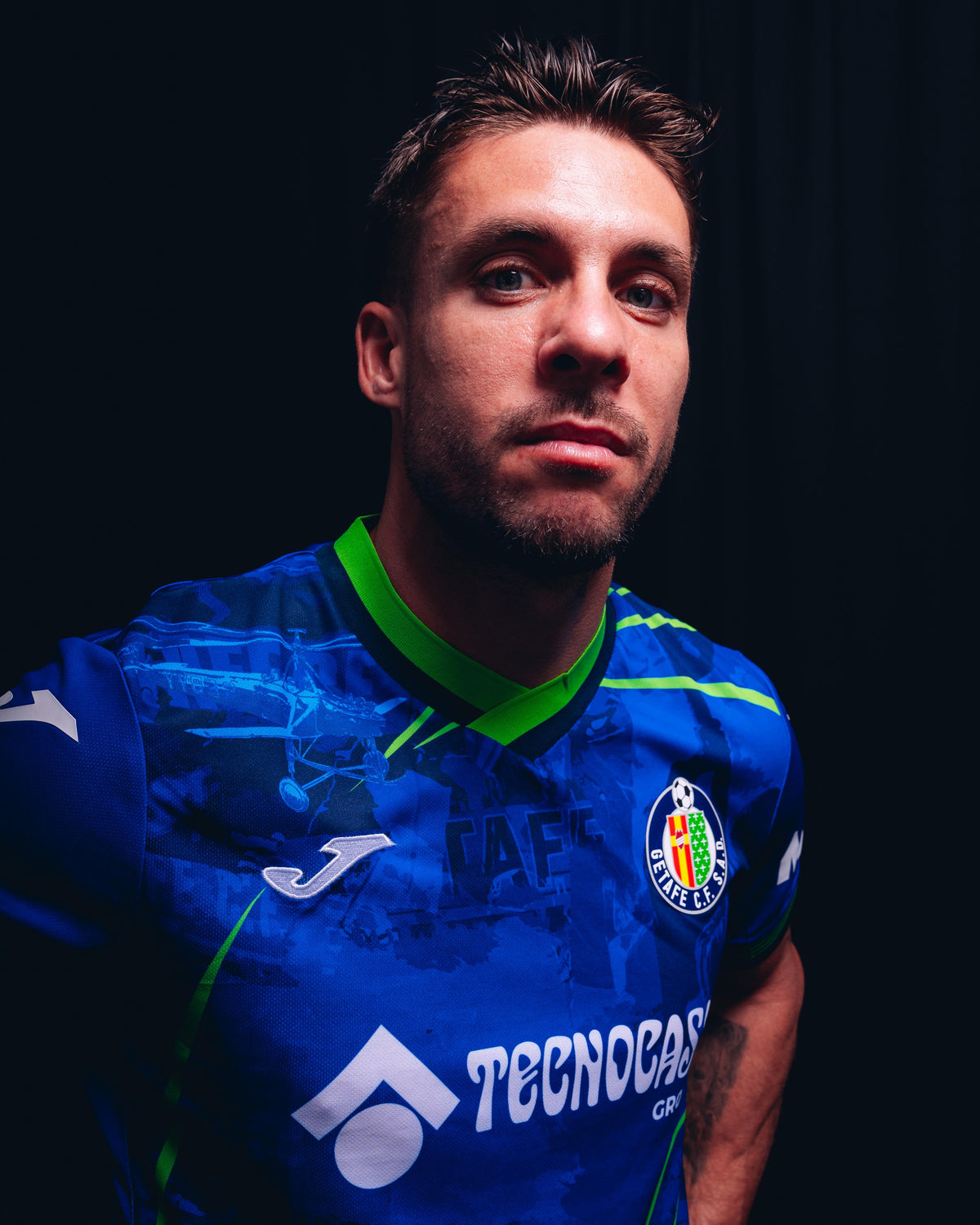 Camiseta Conference League 26/27